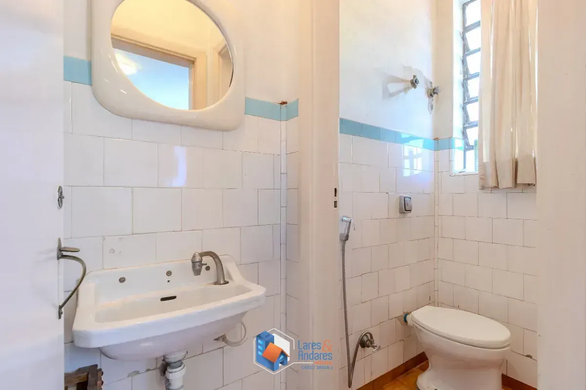 Imagem Sobrado para venda em Aclimação com 4 quartos, sendo 1 suíte, 452m²