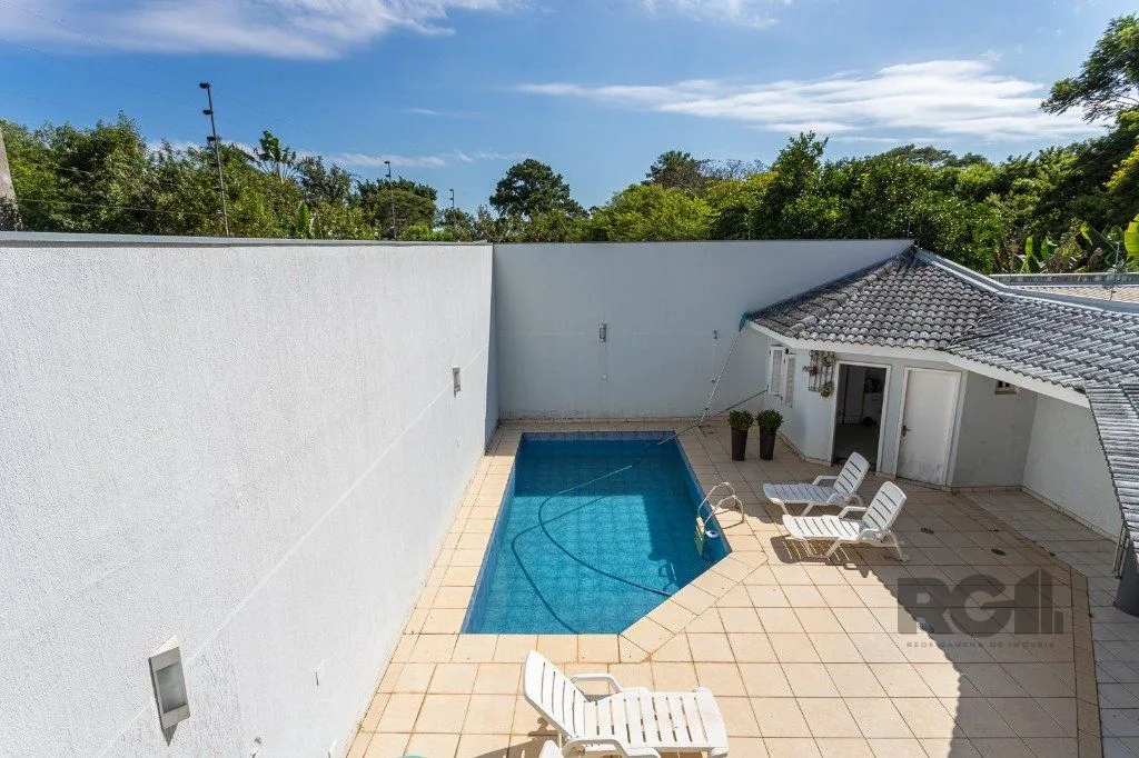 Imagem casa sobrado no Alto Petrópolis de 5 dormitórios e 3 vagas