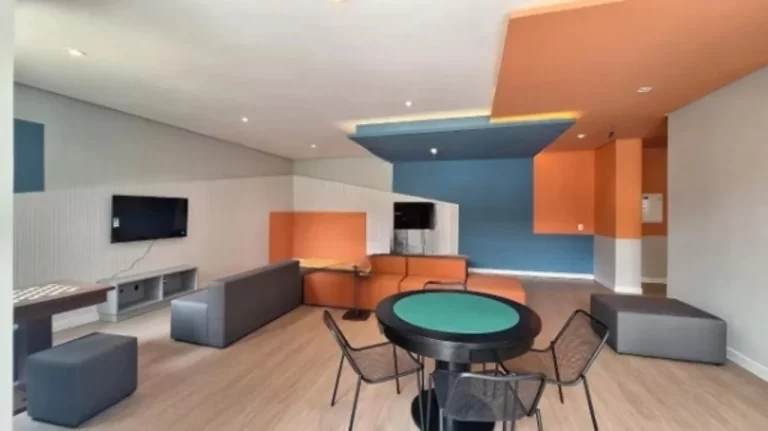 Imagem LAPARQUE - ENGELUX - Apartamento de 41m², 2 dormitórios, com varanda e vaga de garagem!