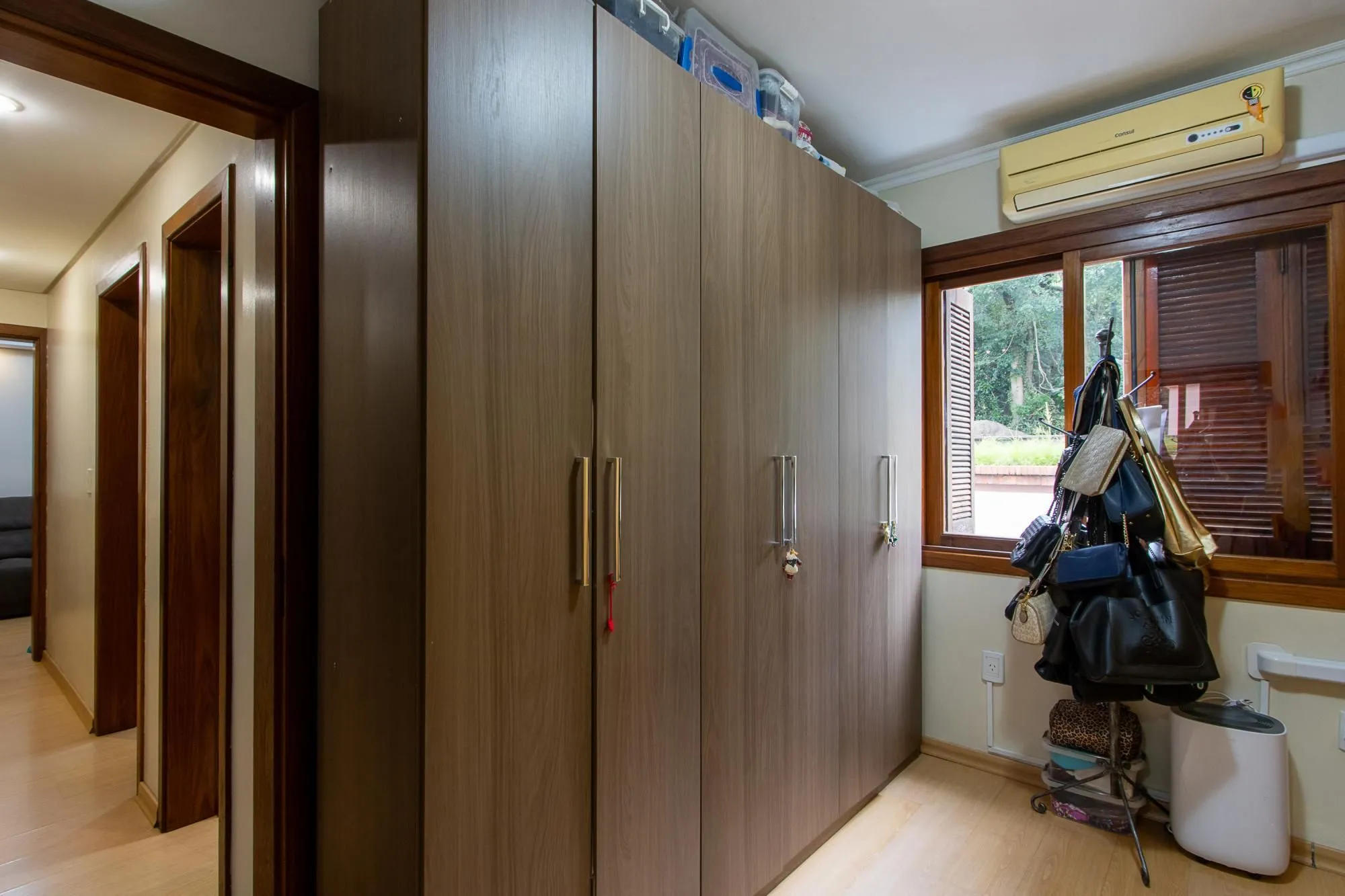 Imagem Apartamento de 3 dormitórios, 1 suíte e 3 vagas no bairro Ipanema.
