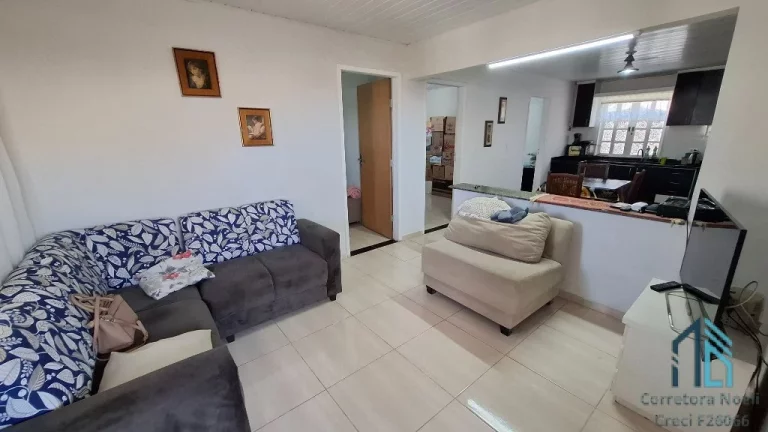 Casa a venda 03 quartos, ótimo espaço nos fundos, no Guaraituba em Colombo - PR