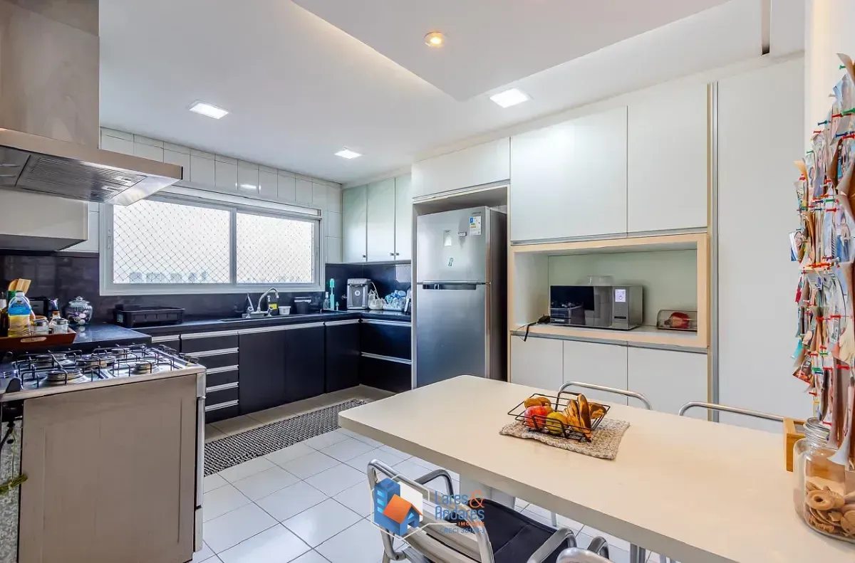 Imagem Apartamento para venda em Real Parque com 3 quartos, sendo 3 suítes, 182m²