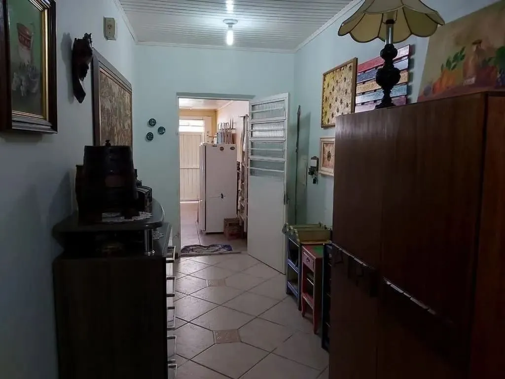 Imagem Casa com 4 dormitórios no bairro Passo da Areia