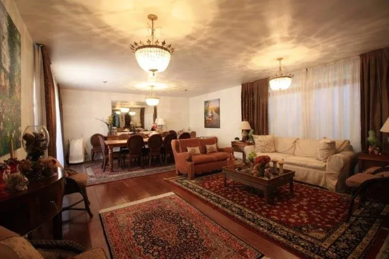 Imagem Casa para Venda em São Paulo, Alto de Pinheiros, 4 dormitórios, 2 suítes, 3 banheiros, 6 vagas