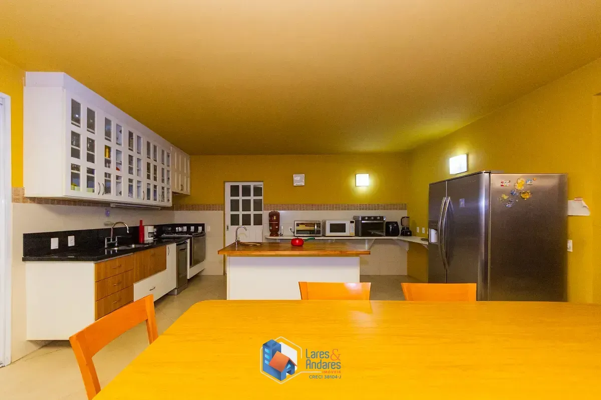 Imagem Casa para venda em Vila Cordeiro com 3 quartos, sendo 3 suítes, 255m²