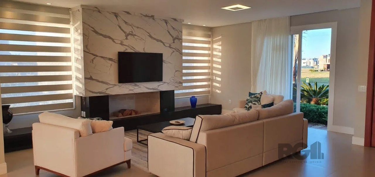Imagem Casa em condomínio fechado de luxo a beira-mar, no centro de Capão da Canoa/RS.