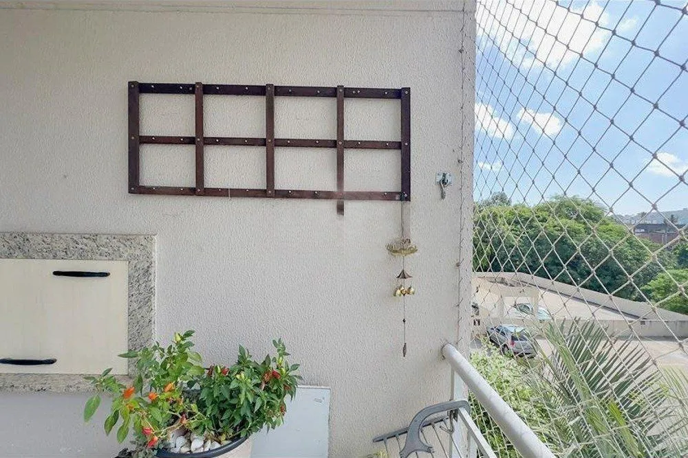 Imagem Apartamento de 3 dormitórios à venda no Bairro Teresópolis, Porto Alegre.