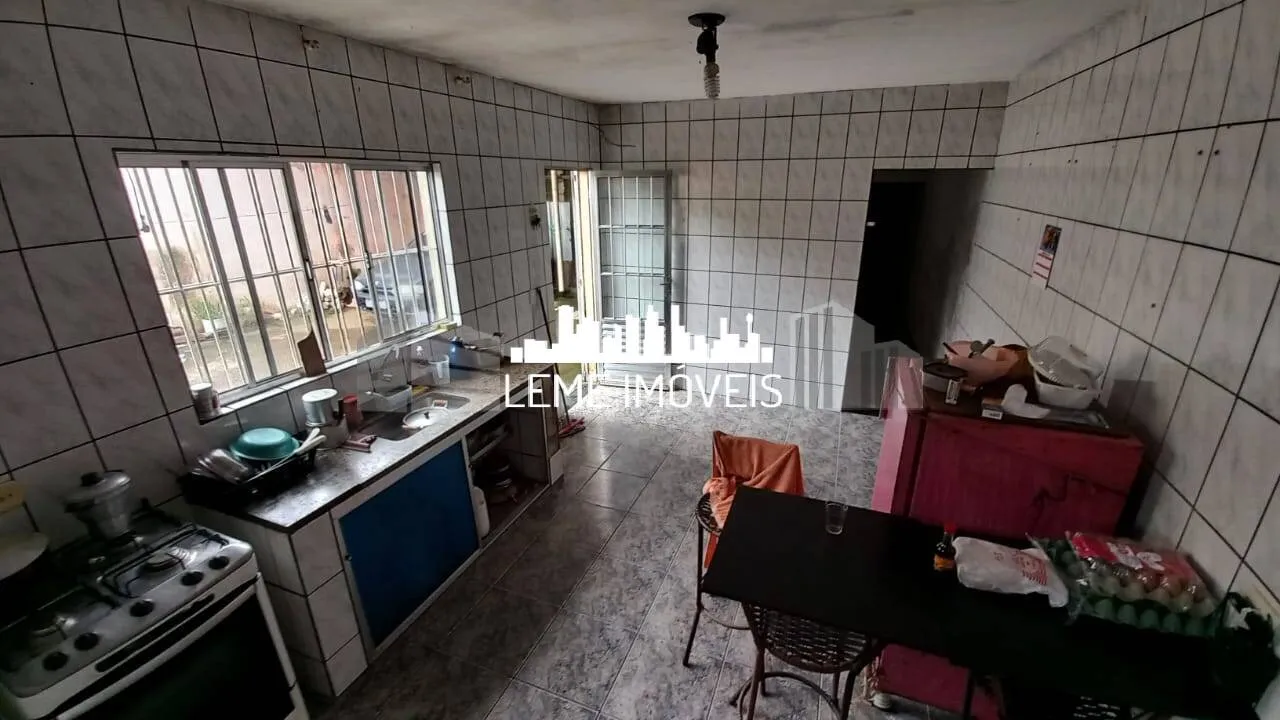 Imagem CASA TÉRREA EM TERRENO MEDINDO 250,00M²