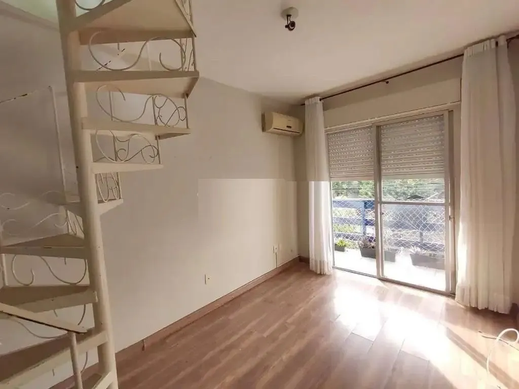 Imagem Apartamento de dois quartos no bairro Rio Branco em Porto Alegre