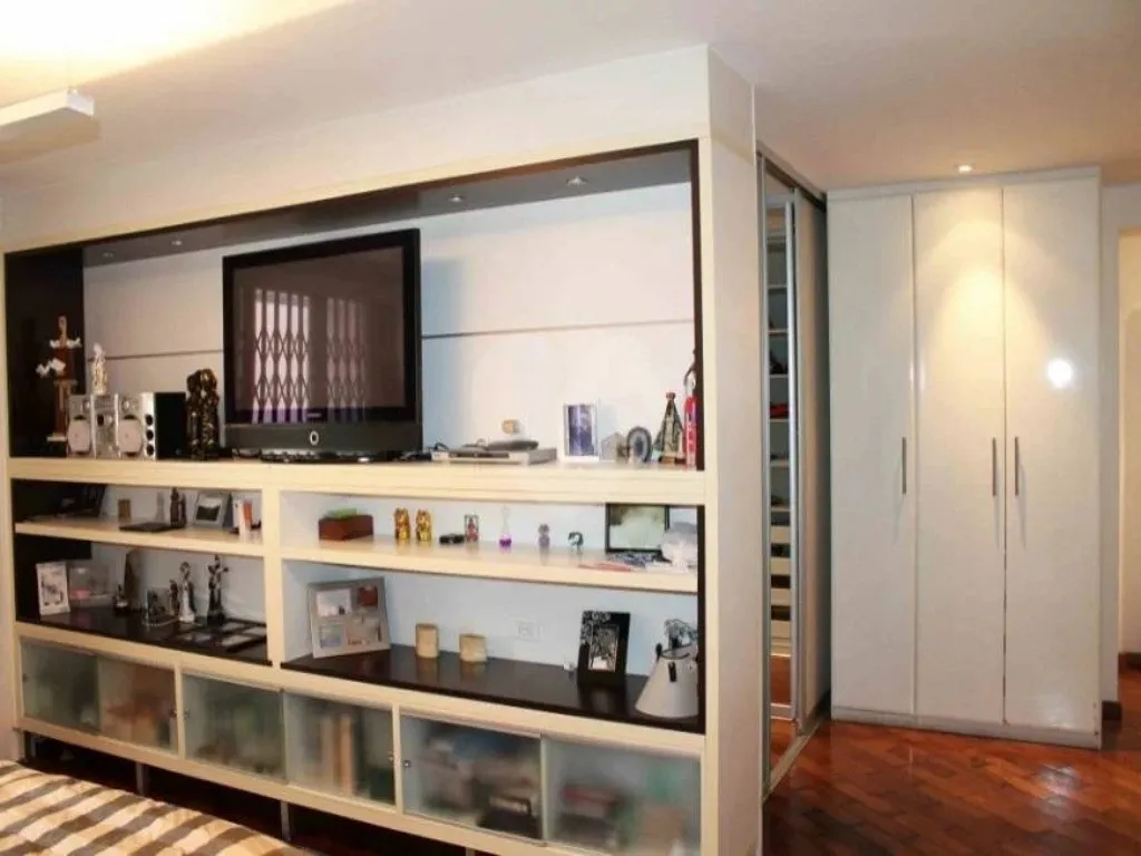 Imagem Sobrado de Luxo no Campo Belo: 3 Quartos, 3 Suítes, 6 Banheiros, 10 Vagas de Garagem e 682m² - São Paulo-SP