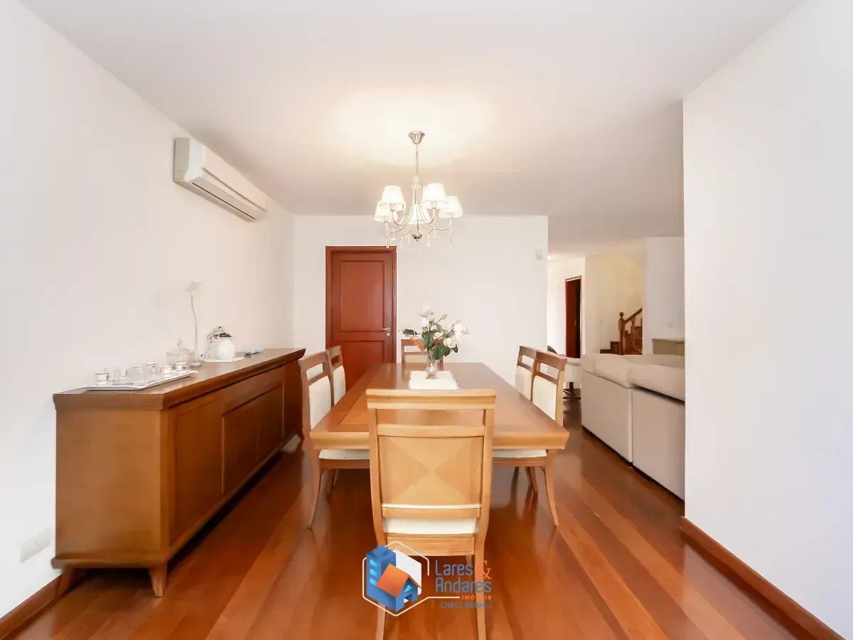 Imagem Sobrado para venda em Vila Sônia com 4 quartos, sendo 2 suítes, 301m²