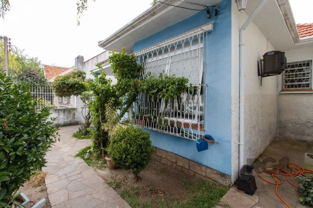 Imagem Casa para Venda - 126.89m², 3 dormitórios, 5 vagas - Azenha