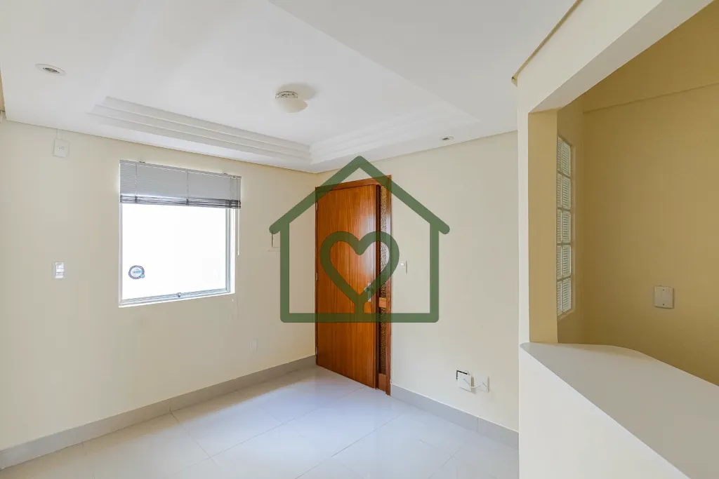 Imagem Sala de 47 m² localizada na Rua José de Alencar, em Porto Alegre. Preço e disponibilidade do imó...