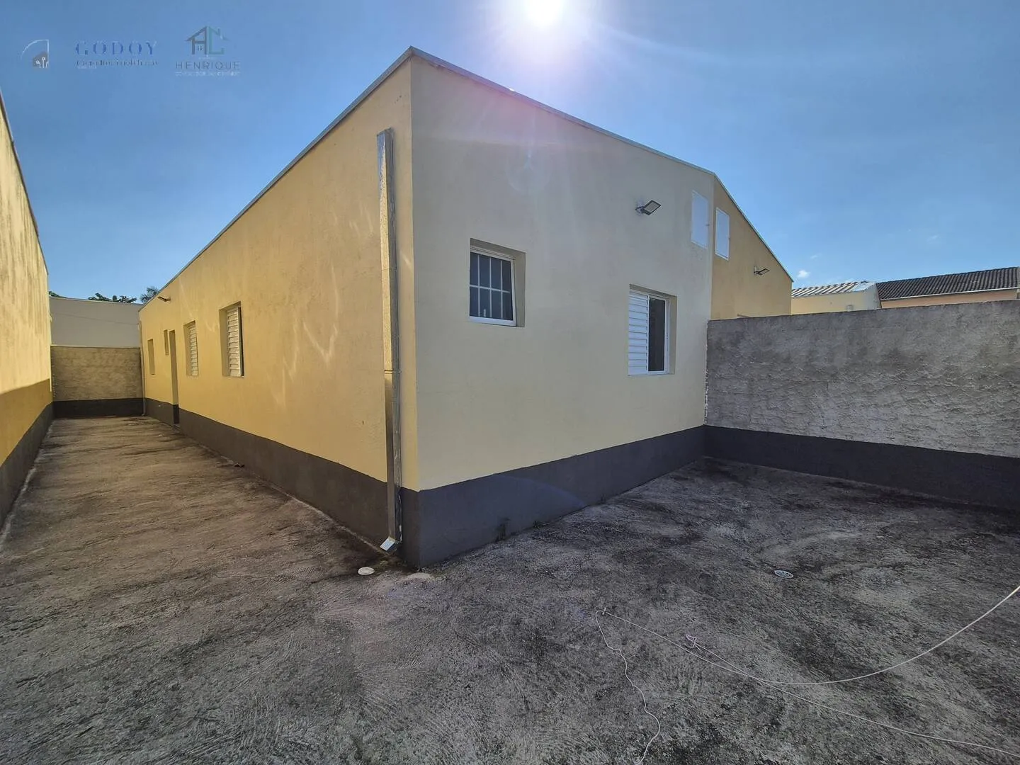 Imagem Casa para Locação com Suíte e Vaga Coberta no Boa Vista