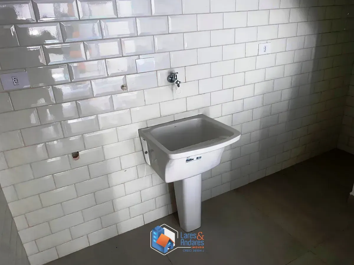 Imagem Sobrado para venda em Interlagos com 3 quartos, sendo 1 suíte, 133m²