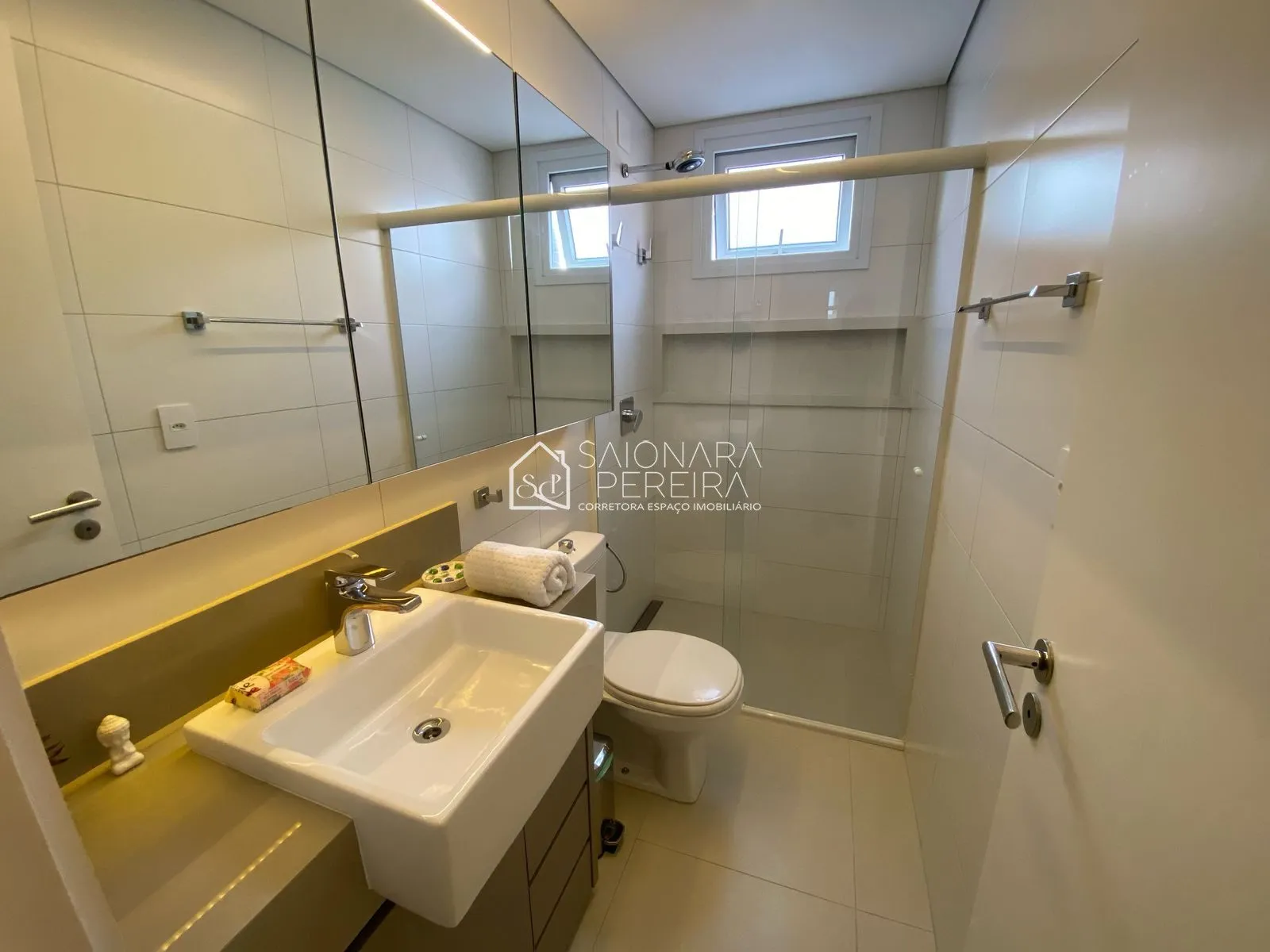 Imagem D/ONE - APARTAMENTO 2 DORMITÓRIOS SENDO 1 SUÍTE - CENTRO - FLORIANÓPOLIS