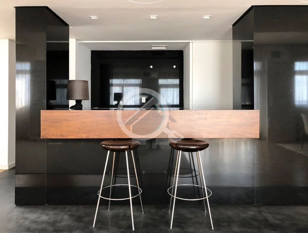 Imagem Apartamento duplex mobiliado com 328m² com 3 dormitórios (3 suítes) e 2 vagas individuais no Moin...