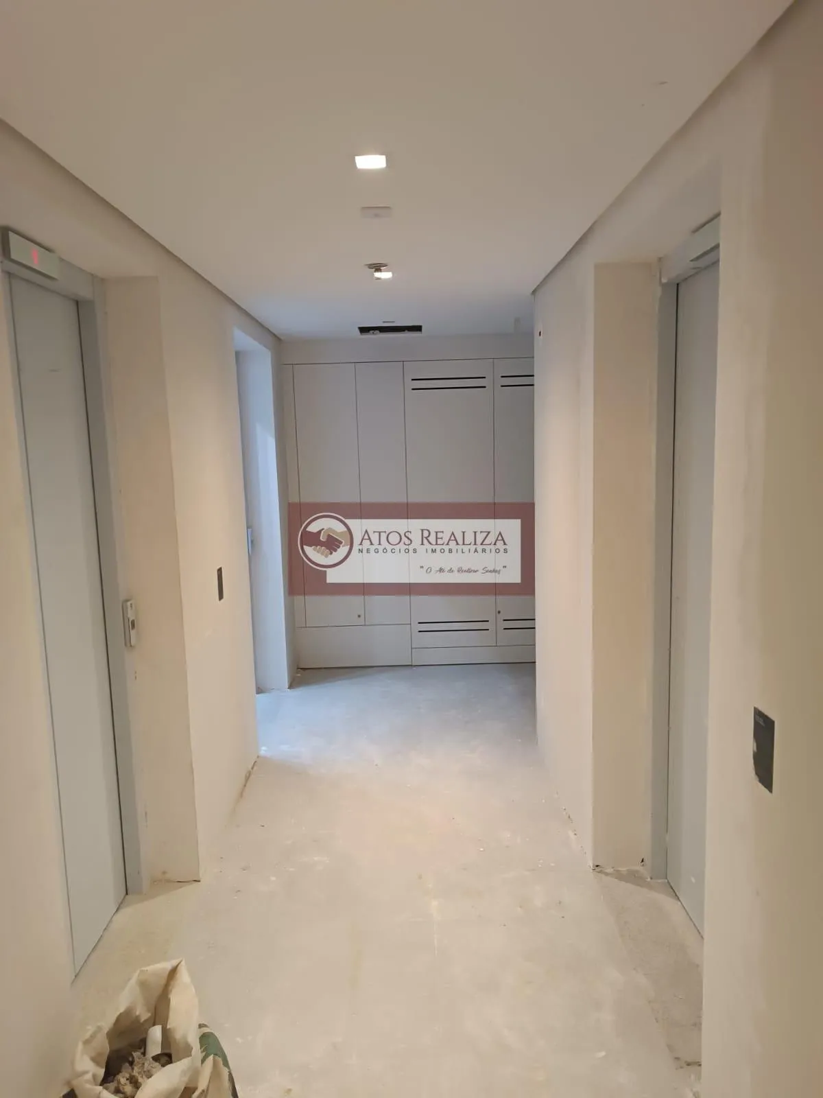 Imagem Apartamento à venda em Santo Amaro SP, 24m², 1 dormitório, sacada