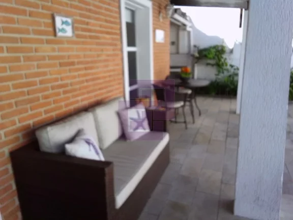 Imagem Casas / Padrão na cidade de Guarujá