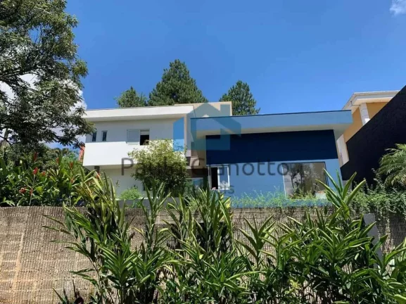 Imagem Casa de alto padrão com arquitetura linda e moderna!
