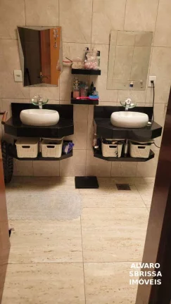 Imagem Linda casa com quatro dormitórios sendo uma suíte no Jardim Paraiso I em Itu SP