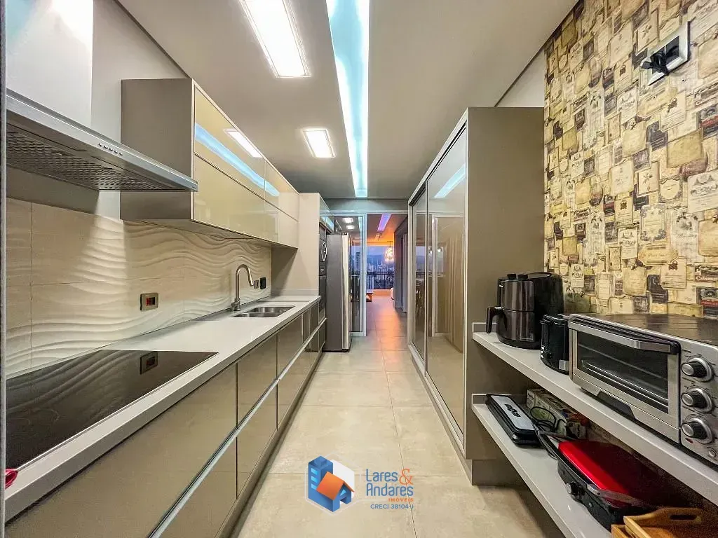 Imagem Apartamento para venda em Santana com 4 quartos, sendo 2 suítes, 231m²