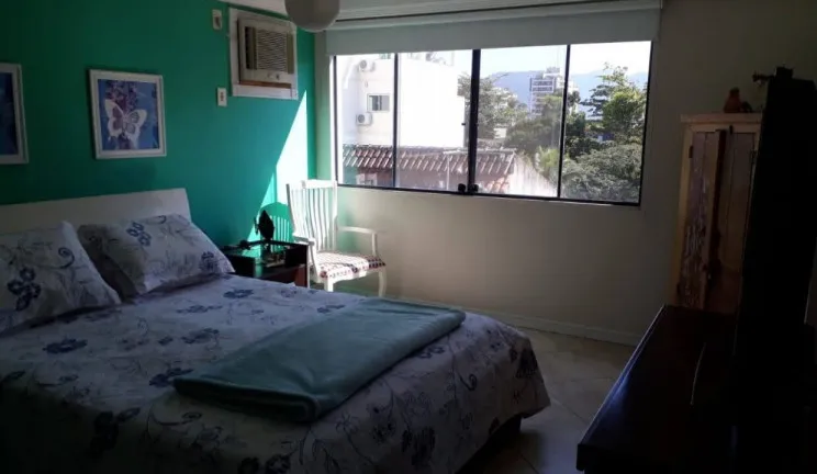 Imagem Casa com 3 Quartos à Venda, 240 m² em Barra Da Tijuca - Rio De Janeiro