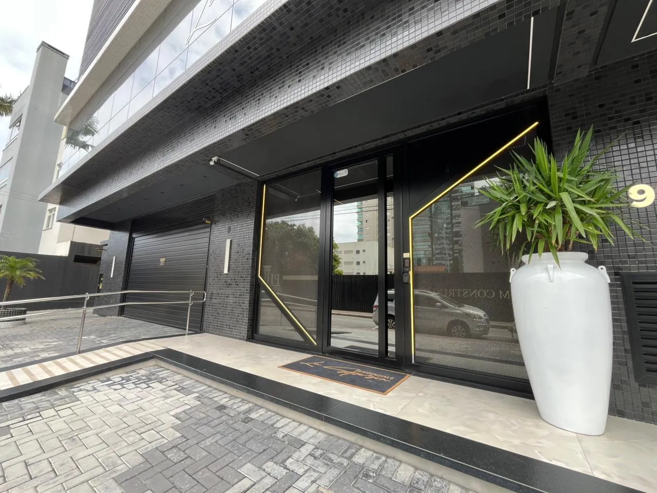 Imagem Apartamento com vista para o mar à venda com 100m2 por R$ 2.000.000,00
