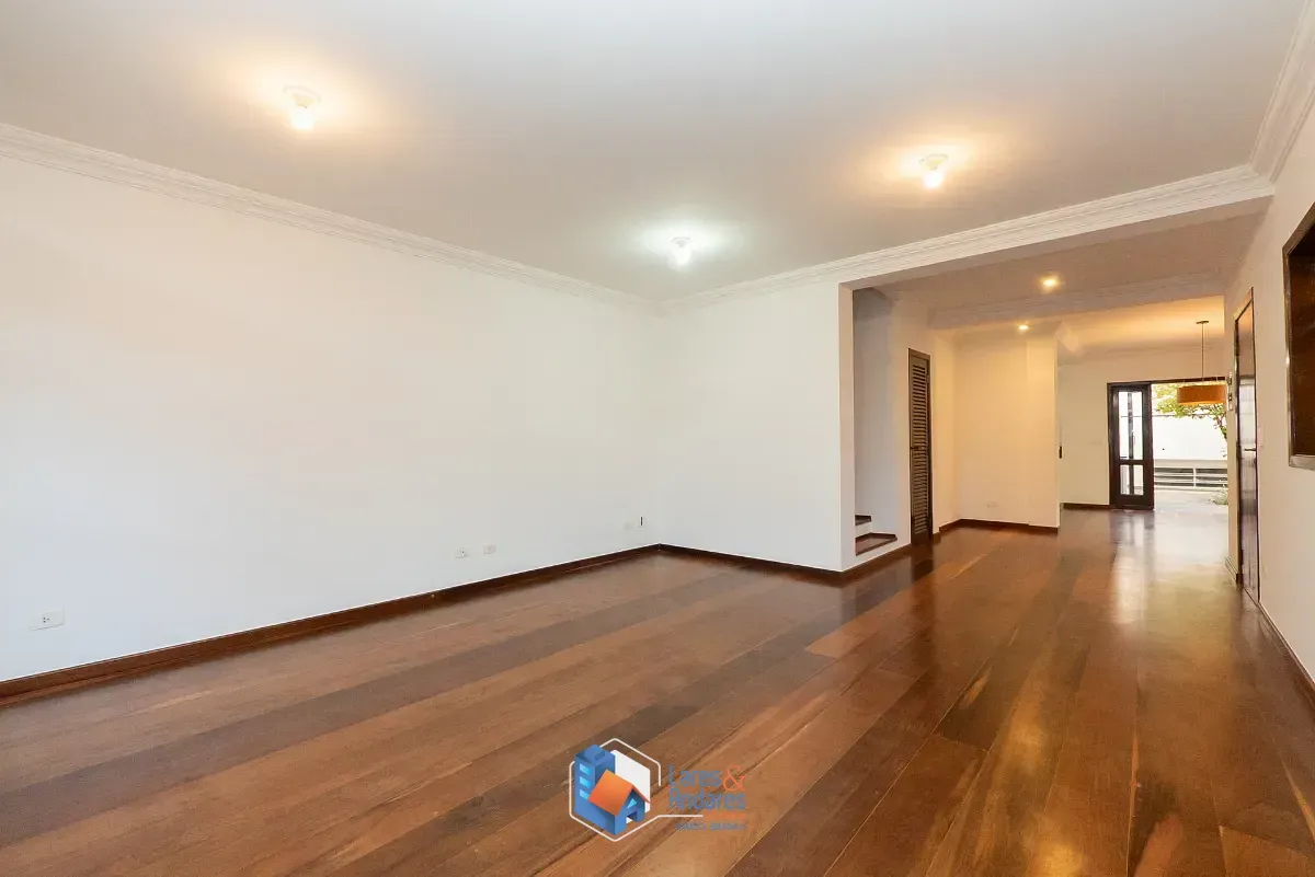 Imagem Casa de vila para venda em Indianópolis com 3 quartos, sendo 1 suíte, 239m²
