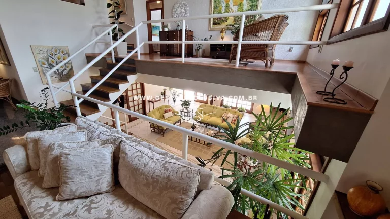 Imagem CASA LUXUOSA 4 SUÍTES PISCINA ÁREA GOURMET COMPLETA EM CONDOMÍNIO FECHADO