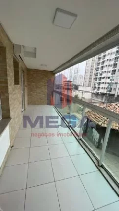 Imagem Excelente apartamento na segunda quadra do mar de Itapuã, 3 Quartos sendo 1 suíte c/ varanda, 2 vaga