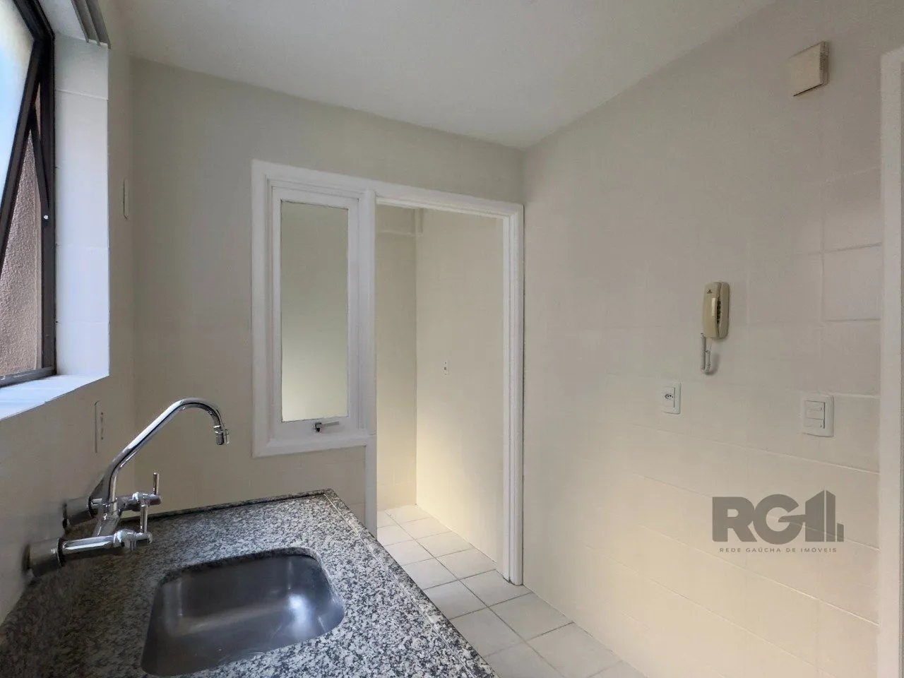 Imagem APARTAMENTO GARDEN, 2 DORMITÓRIOS E 1 VAGA DE GARAGEM COM ÓTIMA LOCALIZAÇÃO NO MOINHOS