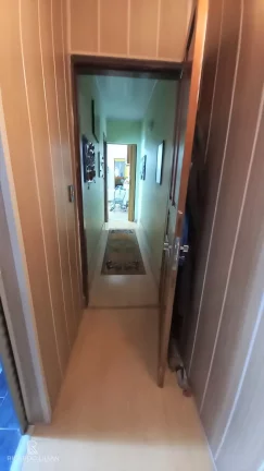 Imagem Maravilhosa casa térrea com dois dormitórios sendo uma suíte e duas vagas cobertas