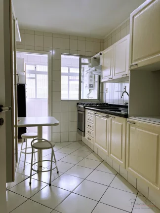 Imagem Apartamento com 3 quartos sendo 1 suite, 1 vg Centro Florianópolis a poucos passos do Hippo. Oportu...