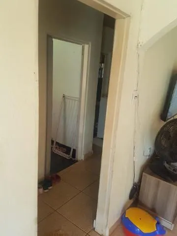 Imagem VENDA DE CHÁCARA NO RETIRO, EM ARUJÁ/SP, 4.300m² com 2 casas, 5 quartos, piscina. CONSULTE-NOS.