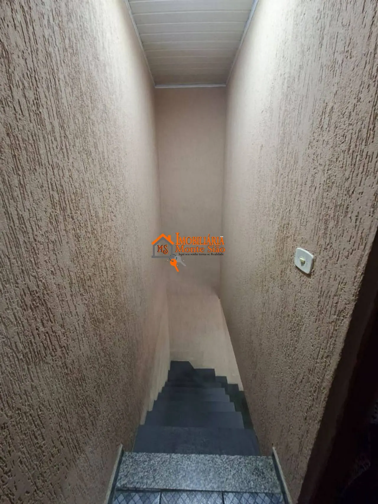 Imagem Sobrado com 5 dormitórios à venda, 200 m² - Paraventi - Guarulhos/SP