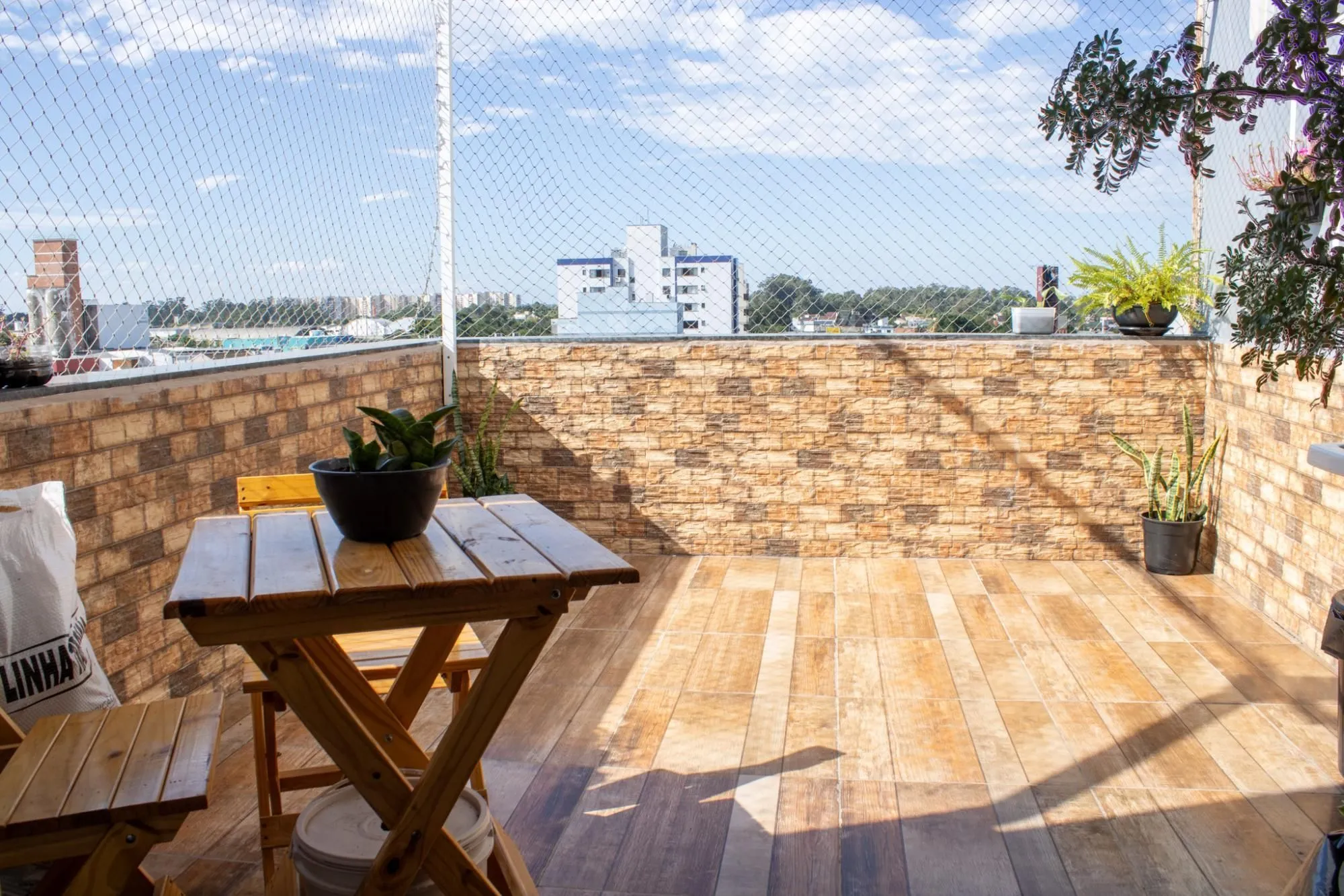 Imagem COBERTURA A VENDA - 2 DORMITORIOS - R$480.000,00 - CENTRO - CANOAS / RS