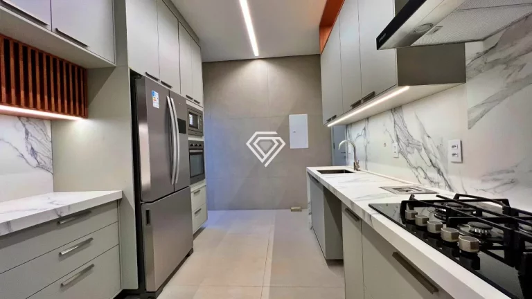 Imagem Sobrado 4 Suítes, 382 m² c/ armários e lazer à venda no Condomínio Alphaville