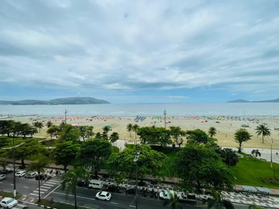 Imagem Belíssimo apartamento todo reformado FRENTE MAR-PORTEIRA FECHADA!