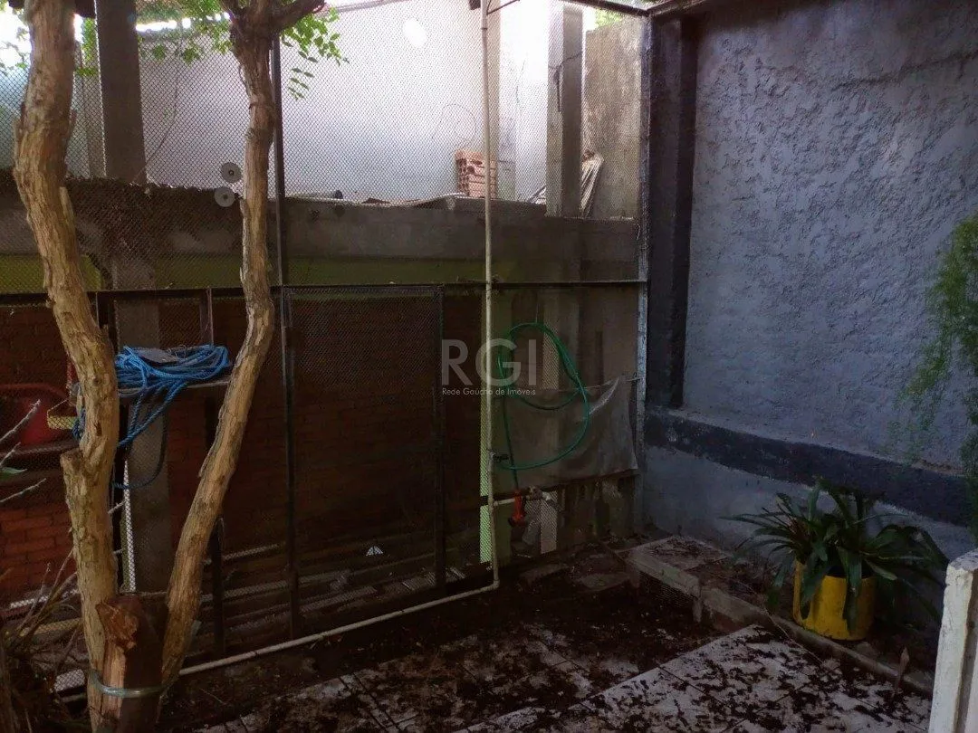 Imagem Casa para Venda - 220m², 3 dormitórios, sendo 1 suites, 1 vaga - Camaquã
