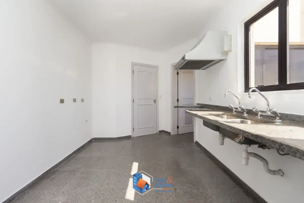 Imagem Apartamento para venda em Jardim Da Saúde com 4 quartos, sendo 2 suítes, 196m²