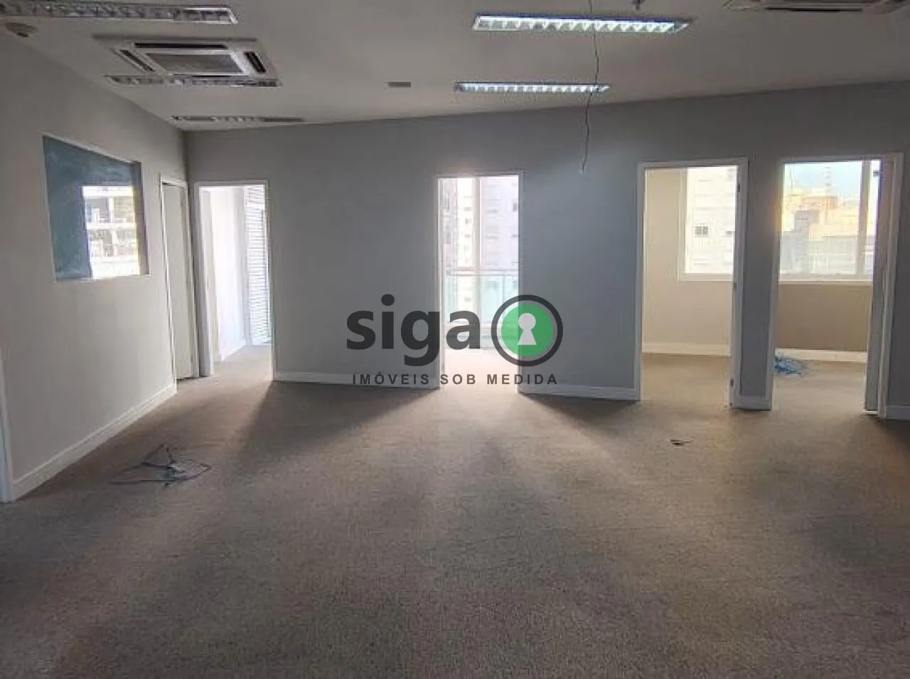 Imagem Conjunto Comercial a Venda e Locação em Cerqueira César com 153m², Sem mobília.
