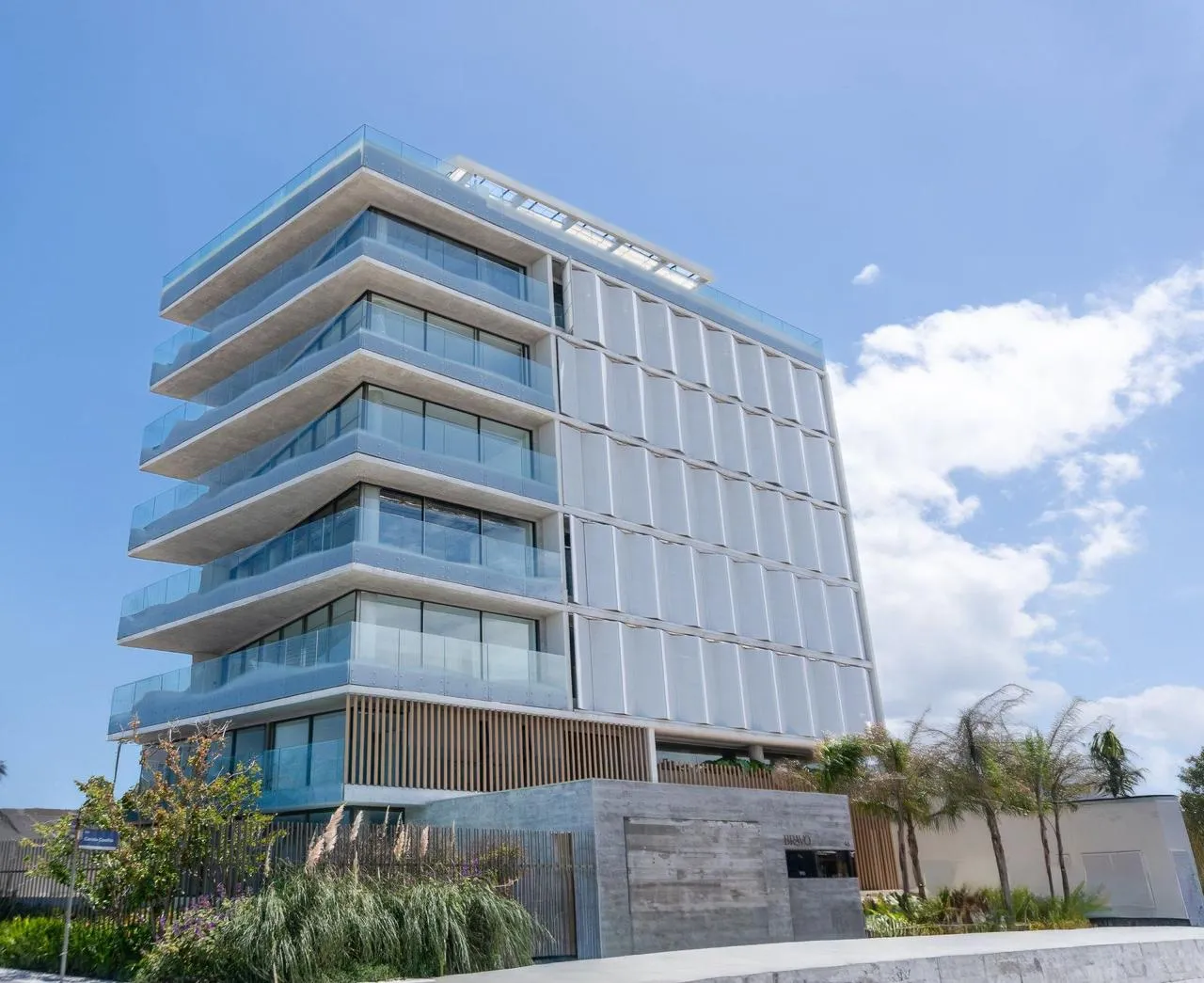 Imagem Apartamento com vista para o mar à venda com 318m2 por R$ 40.000.000,00