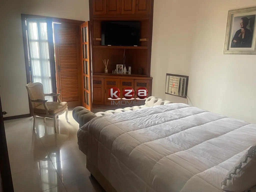 Imagem Imperdível! Casa à venda em Valinhos-SP, bairro Parque Nova Suíça, com 558m² construção e 600m de terreno, área de lazer incrível! Venha conferir!