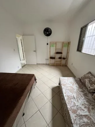 Imagem Vendo casa com 362 mts de área útil, piscina 4x7, barzinho de tijolinho e mármore + EDÌCULA com 2 dormitórios, banheiro Sistema de captação de energia própria fotovoltáica
