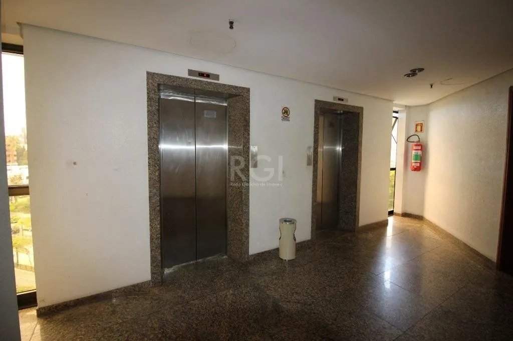 Imagem Conjunto, 160 m² Para comprar Por R$ 900.000,00 Auxiliadora - Porto Alegre/RS