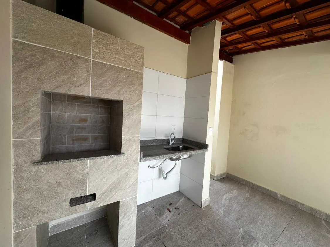 Imagem CASA NOVA COM PISCINA, 02 DORMITÓRIOS E DISPONÍVEL PARA VENDA E LOCAÇÃO LADO PISTA NA VILA ATLÂNTICA EM MONGAGUÁ