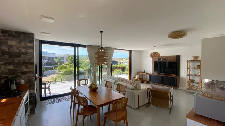 Imagem Imperdível oportunidade: Casa à venda em Garopaba-SC, bairro Morrinhos, 4 quartos, 2 suítes, 2 salas, 3 banheiros, 2 vagas, 187,50m²!