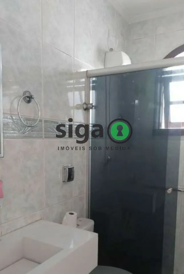 Imagem Casa ampla com 2 suítes, varanda e espaço versátil no quintal!