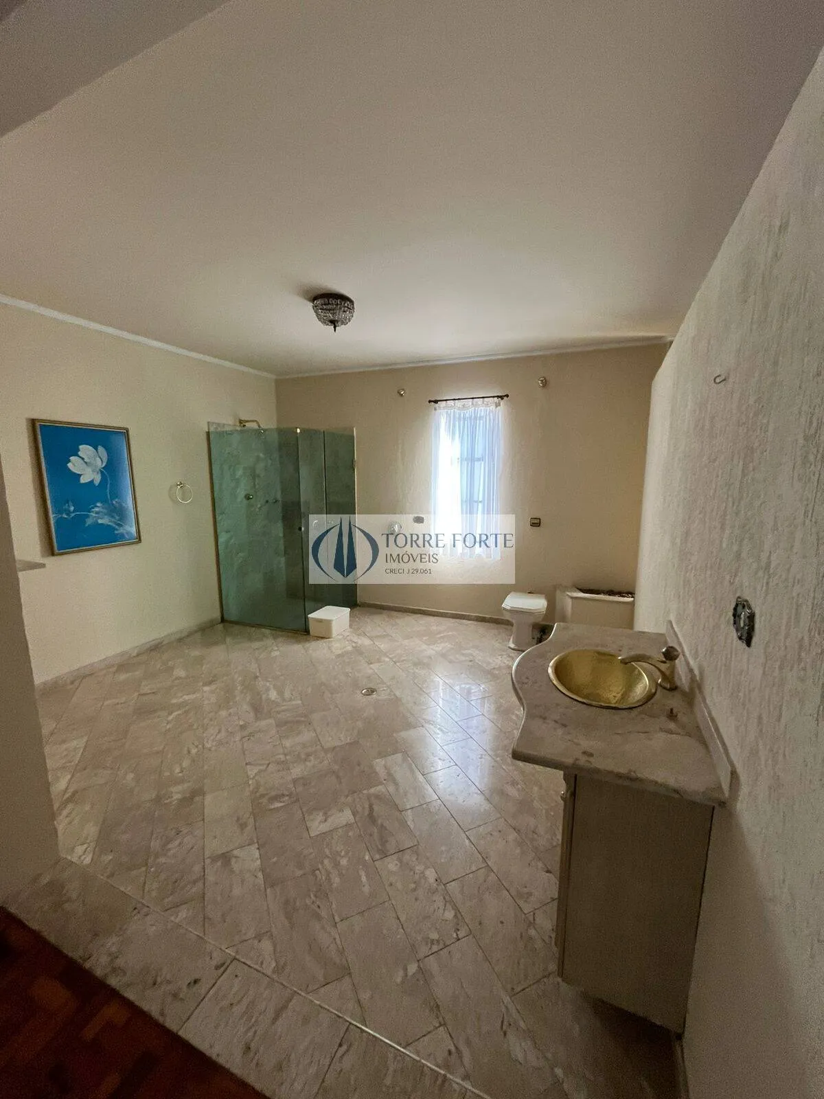 Imagem Maravilhoso sobrado com 400m² 3 dormitórios sendo 2 suítes 4 vagas, piscina